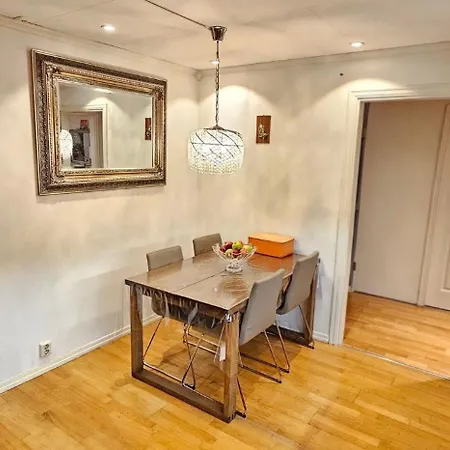 Spacious House With Stunning Mountain Views Feriehus Bergen
